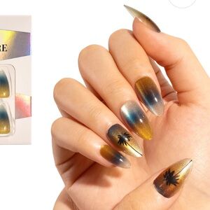 Melody Susie California Seaside Cat Eye Press On  Nails Kit
